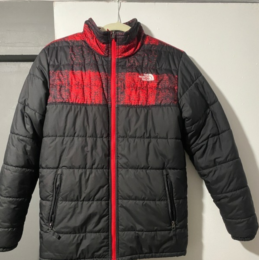 Boys North Face reversable jacket.interior fleece including sleeves.size xl